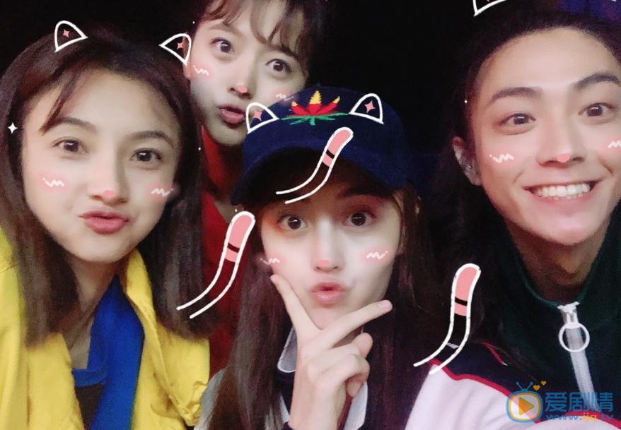 刘因然与人合照 刘因然高清写真_刘因然高清剧照