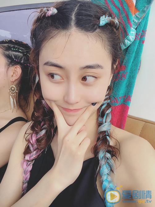 刘因然与人合照 刘因然高清写真_刘因然高清剧照