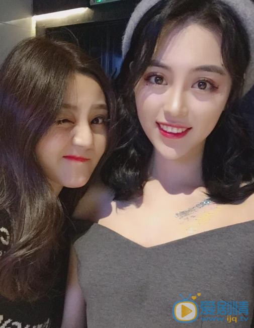 刘因然与人合照 刘因然高清写真_刘因然高清剧照