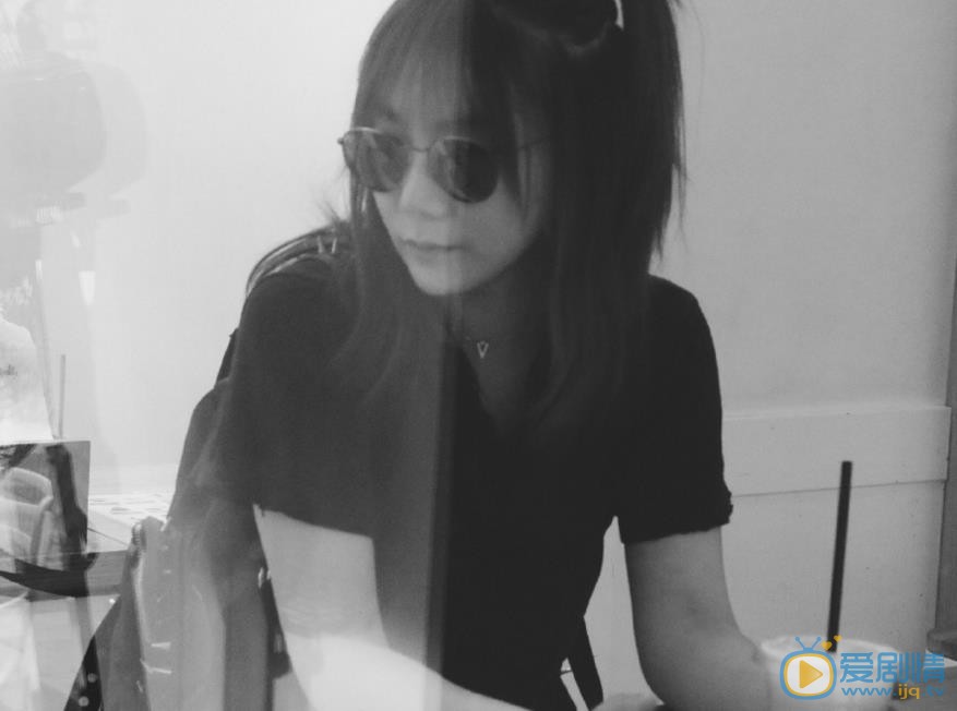 曾昭玮黑白写真 曾昭玮高清写真_曾昭玮高清剧照