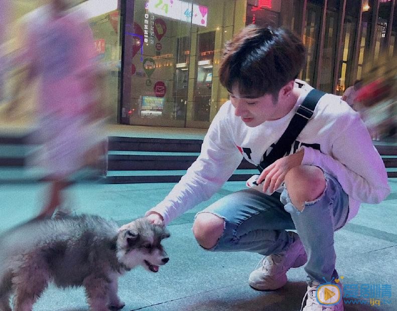 李明峻生活照 李明峻高清写真_李明峻高清剧照