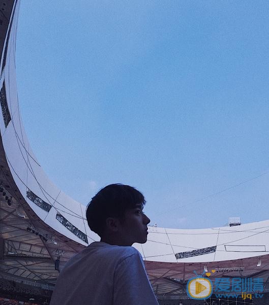李明峻生活照 李明峻高清写真_李明峻高清剧照