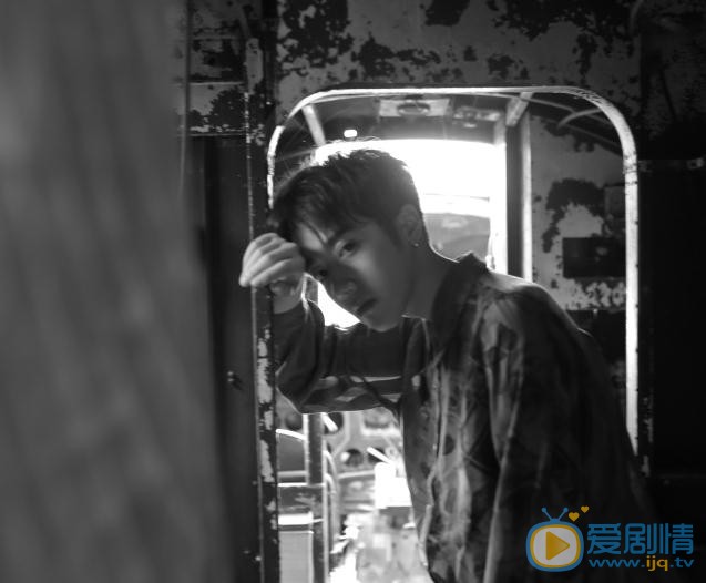 李明峻写真 李明峻高清写真_李明峻高清剧照