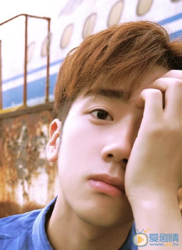 李明峻写真 李明峻高清写真_李明峻高清剧照