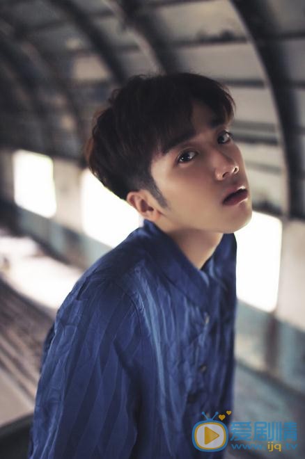 李明峻写真 李明峻高清写真_李明峻高清剧照