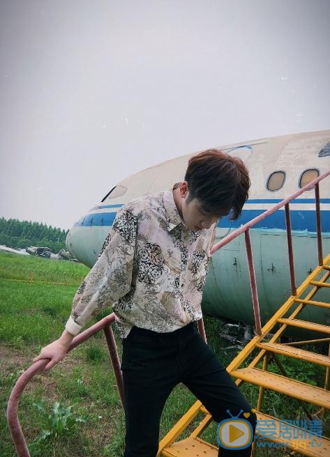 李明峻写真 李明峻高清写真_李明峻高清剧照