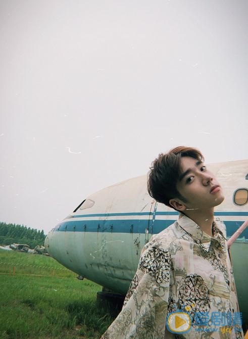 李明峻写真 李明峻高清写真_李明峻高清剧照