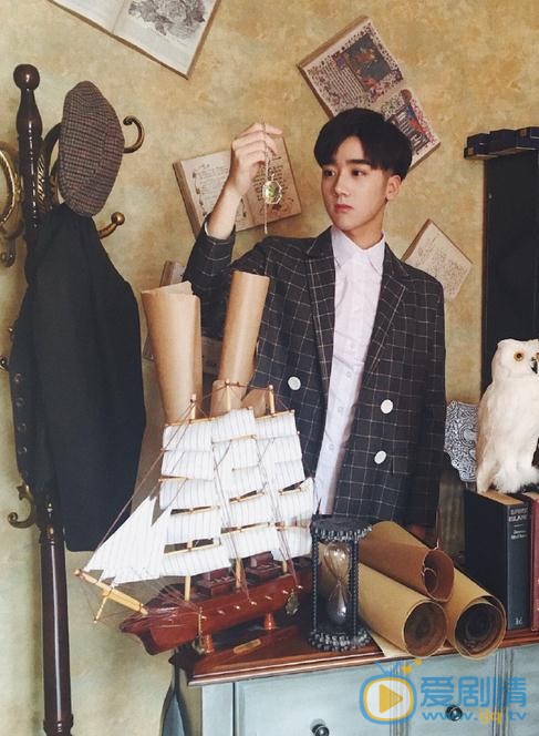 李明峻写真 李明峻高清写真_李明峻高清剧照