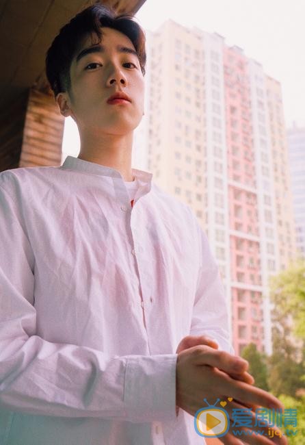 李明峻写真 李明峻高清写真_李明峻高清剧照