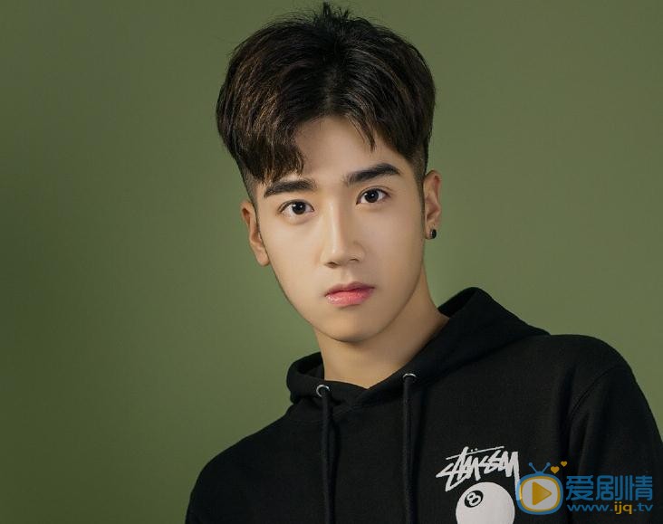 李明峻帅气写真 李明峻高清写真_李明峻高清剧照
