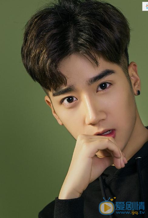 李明峻帅气写真 李明峻高清写真_李明峻高清剧照