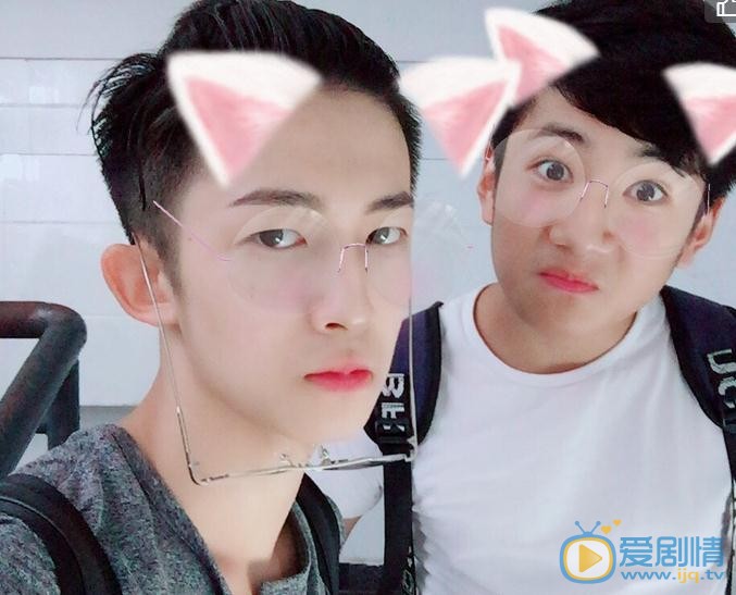 刘宇与人合照 刘宇高清写真_刘宇高清剧照