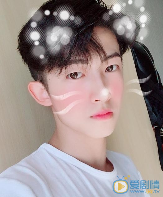 刘宇卖萌照 刘宇高清写真_刘宇高清剧照