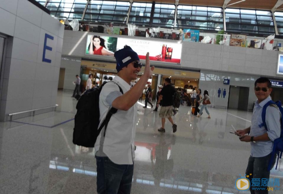 孙耀威路透街拍 孙耀威高清写真_孙耀威高清剧照