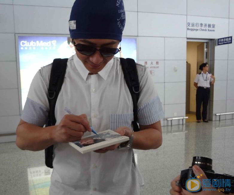 孙耀威路透街拍 孙耀威高清写真_孙耀威高清剧照