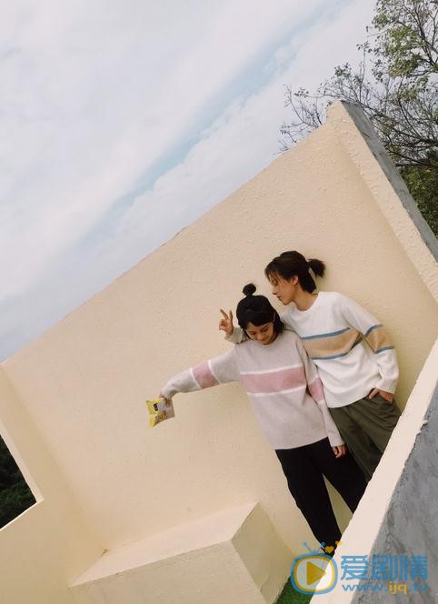 杨馥羽与人合照 杨馥羽高清写真_杨馥羽高清剧照