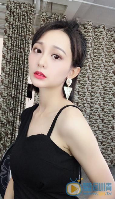 杨馥羽生活照 杨馥羽高清写真_杨馥羽高清剧照
