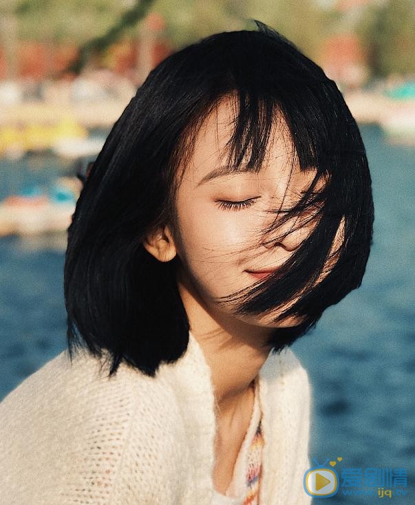 杨馥羽黑白写真 杨馥羽高清写真_杨馥羽高清剧照
