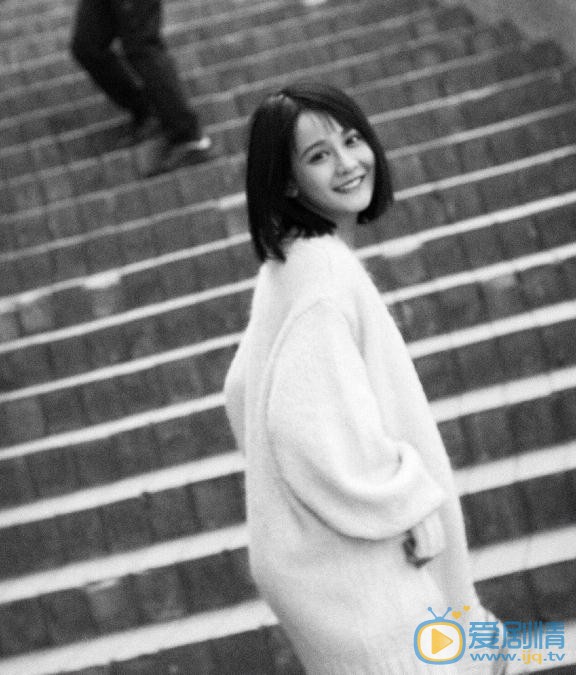 杨馥羽黑白写真 杨馥羽高清写真_杨馥羽高清剧照