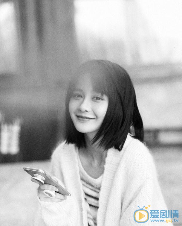 杨馥羽黑白写真 杨馥羽高清写真_杨馥羽高清剧照