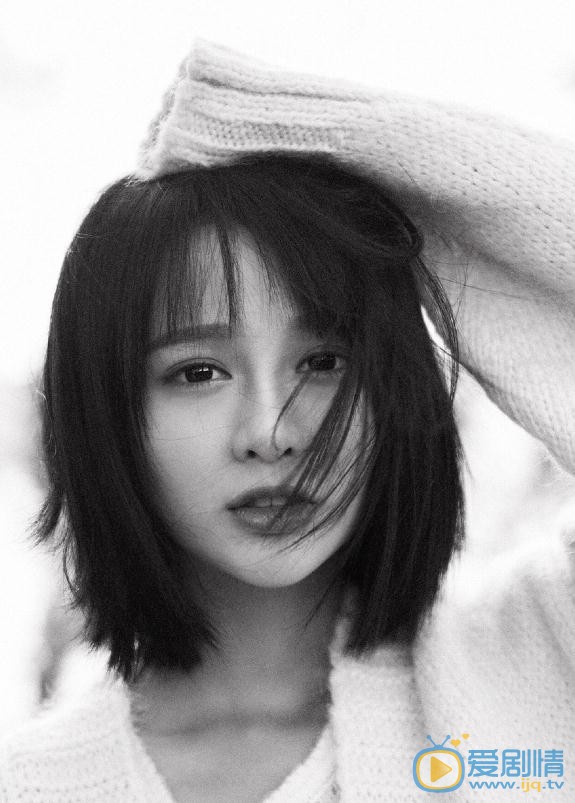 杨馥羽黑白写真 杨馥羽高清写真_杨馥羽高清剧照