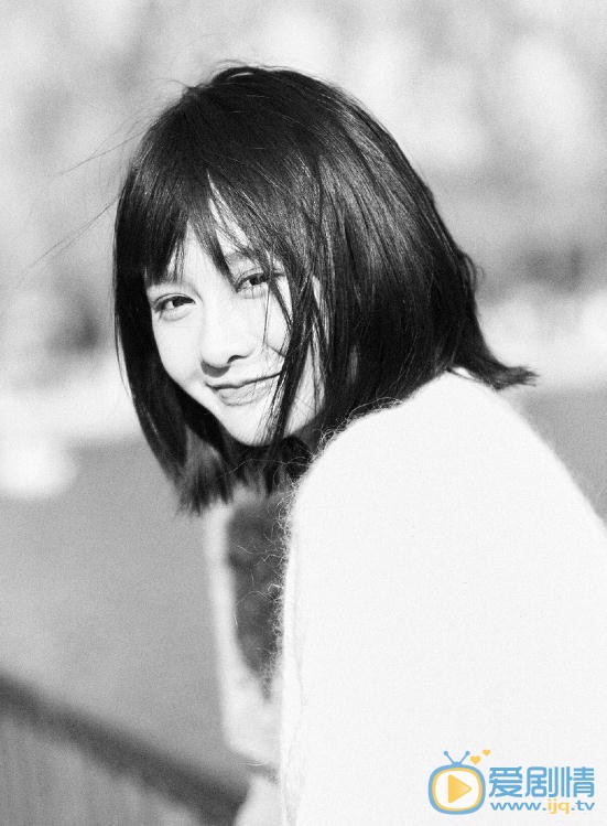 杨馥羽黑白写真 杨馥羽高清写真_杨馥羽高清剧照