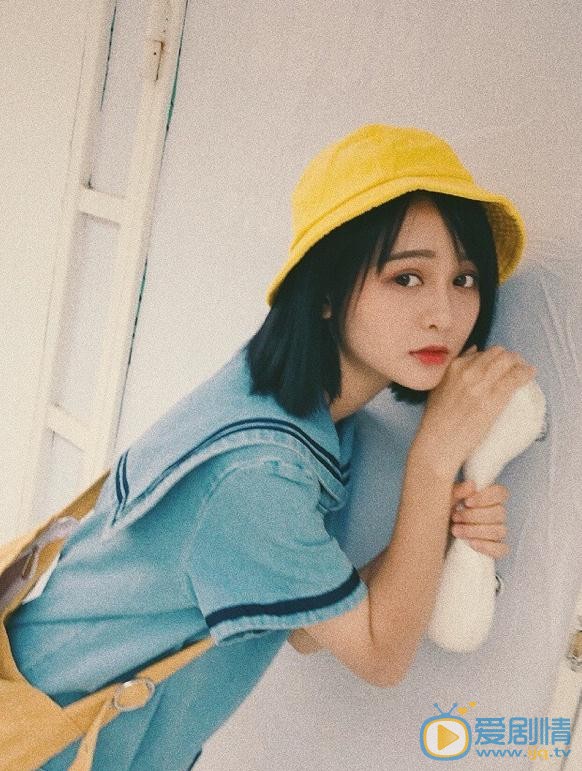 杨馥羽制服写真 杨馥羽高清写真_杨馥羽高清剧照