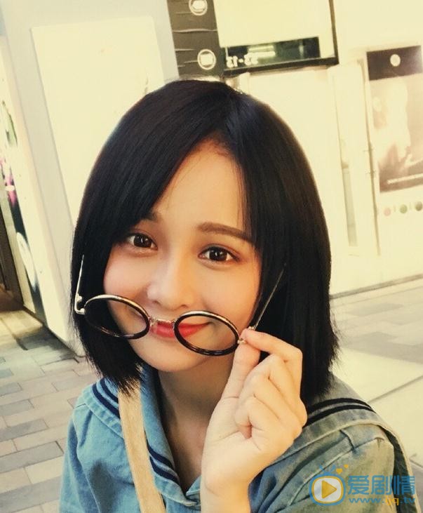 杨馥羽制服写真 杨馥羽高清写真_杨馥羽高清剧照