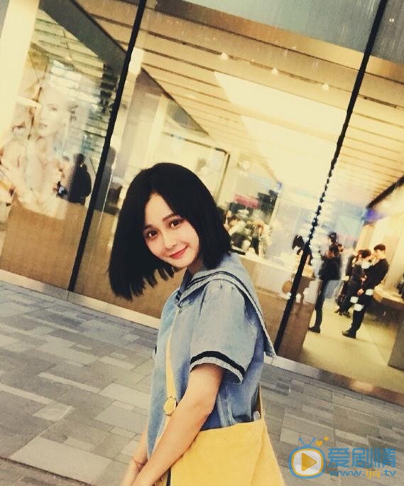 杨馥羽制服写真 杨馥羽高清写真_杨馥羽高清剧照
