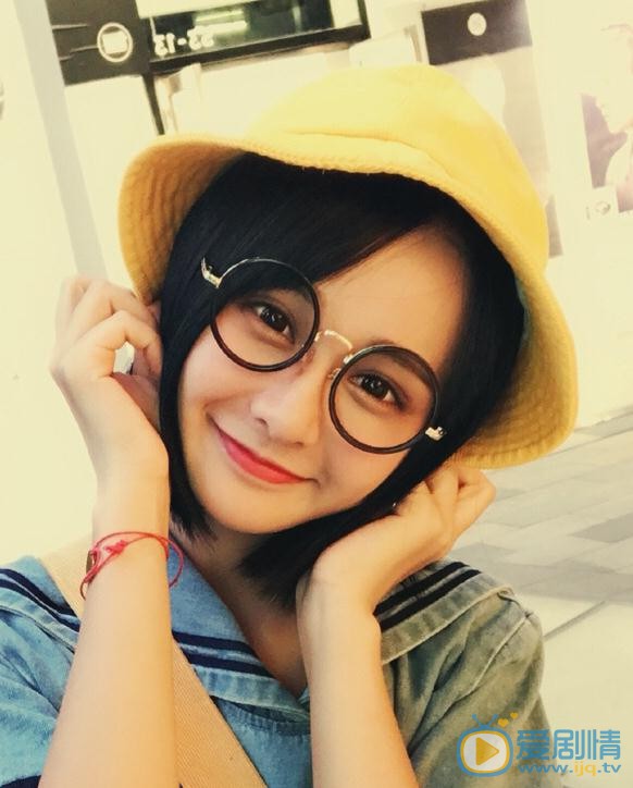 杨馥羽制服写真 杨馥羽高清写真_杨馥羽高清剧照