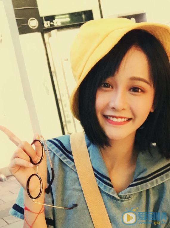 杨馥羽制服写真 杨馥羽高清写真_杨馥羽高清剧照
