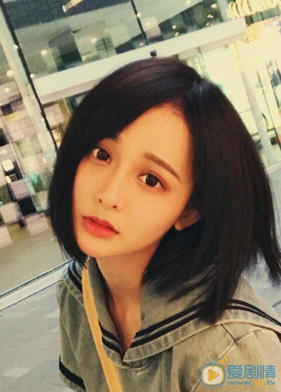杨馥羽制服写真 杨馥羽高清写真_杨馥羽高清剧照