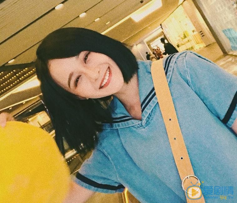杨馥羽制服写真 杨馥羽高清写真_杨馥羽高清剧照
