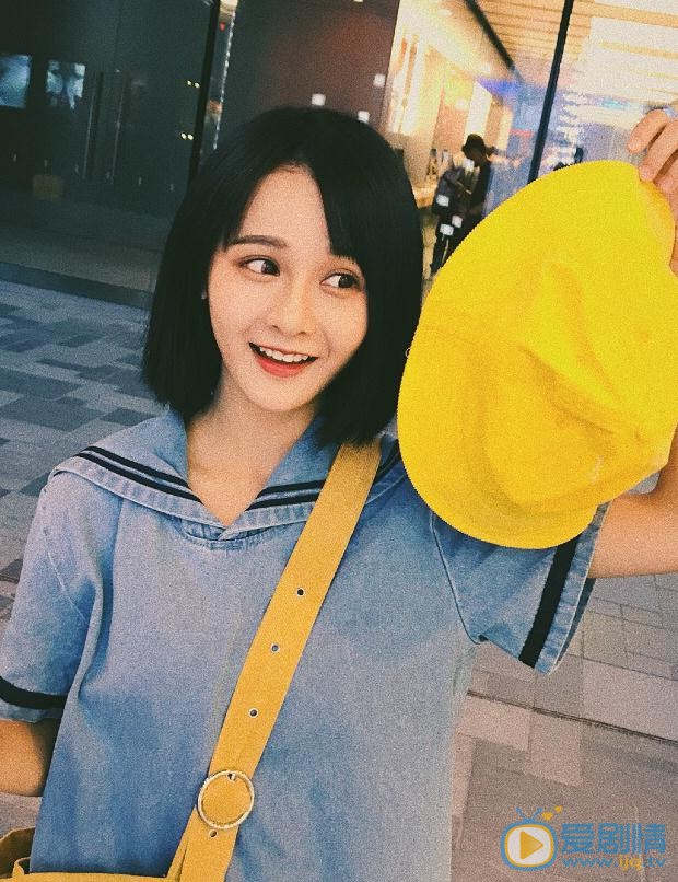 杨馥羽制服写真 杨馥羽高清写真_杨馥羽高清剧照