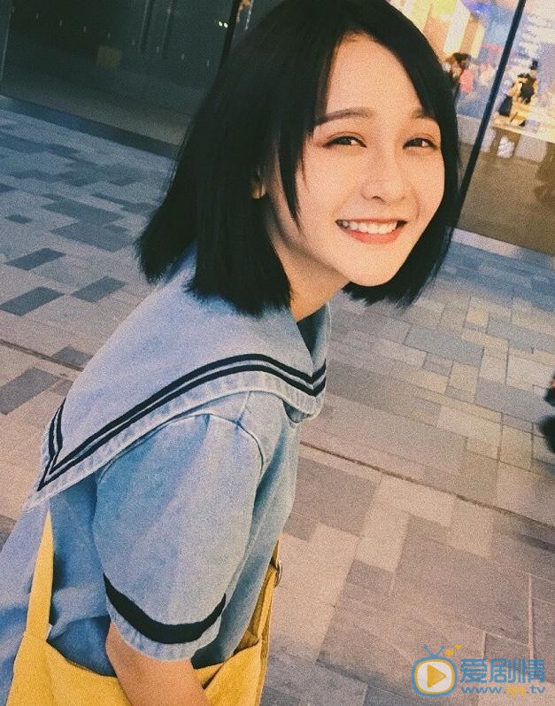 杨馥羽制服写真 杨馥羽高清写真_杨馥羽高清剧照