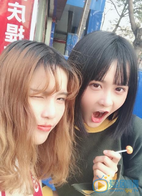 杨馥羽与人合照 杨馥羽高清写真_杨馥羽高清剧照