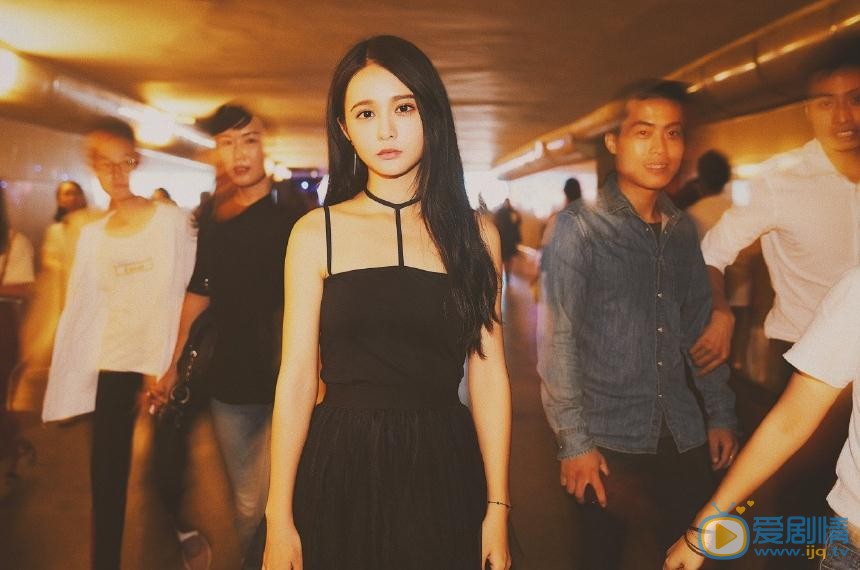 杨馥羽夜色写真 杨馥羽高清写真_杨馥羽高清剧照