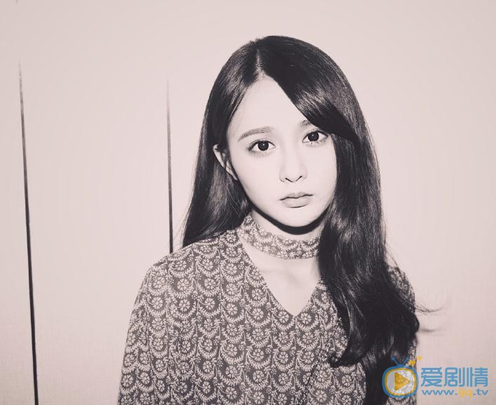 杨馥羽黑白写真 杨馥羽高清写真_杨馥羽高清剧照