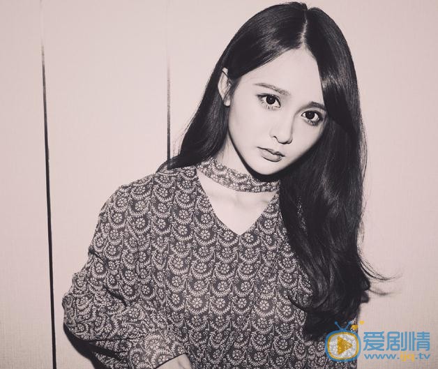 杨馥羽黑白写真 杨馥羽高清写真_杨馥羽高清剧照