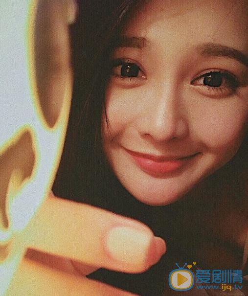 杨馥羽夜色写真 杨馥羽高清写真_杨馥羽高清剧照