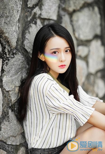 杨馥羽秋色写真 杨馥羽高清写真_杨馥羽高清剧照