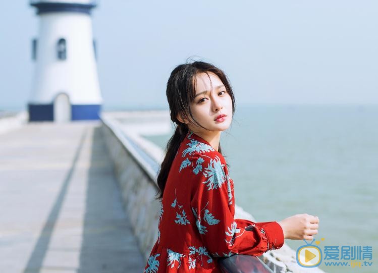 杨馥羽海边写真 杨馥羽高清写真_杨馥羽高清剧照