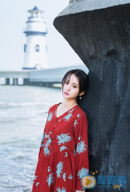 杨馥羽海边写真 杨馥羽高清写真_杨馥羽高清剧照