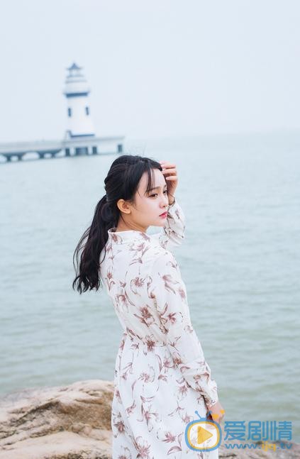 杨馥羽海边写真 杨馥羽高清写真_杨馥羽高清剧照