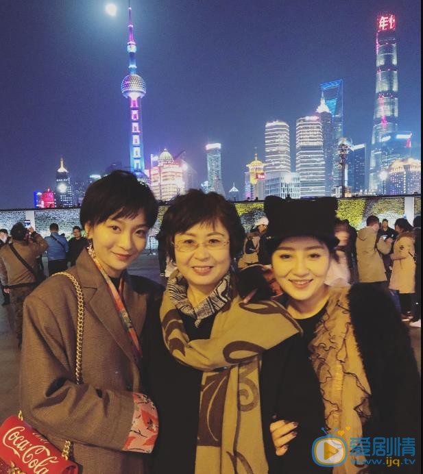史策家人合照 史策高清写真_史策高清剧照