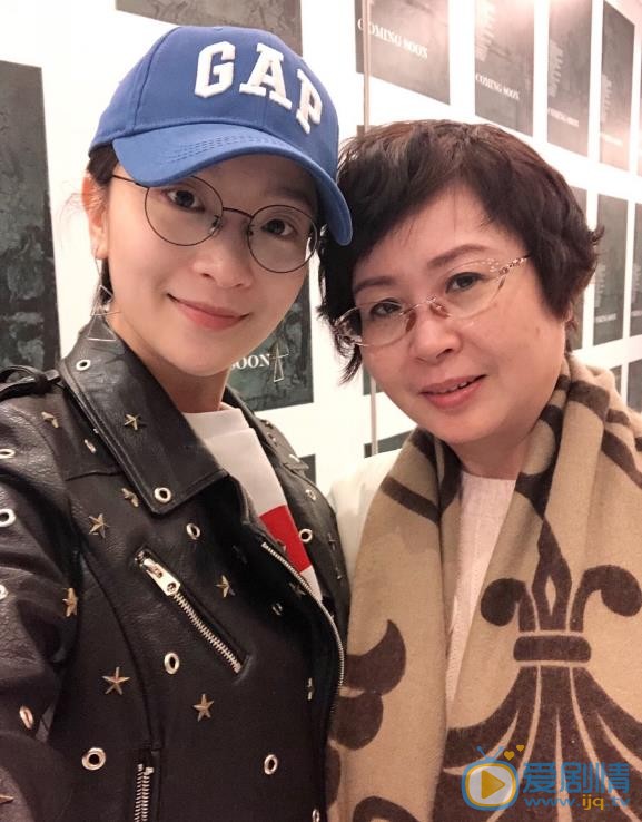 史策家人合照 史策高清写真_史策高清剧照