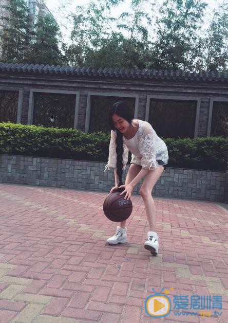 康可人旅游照 康可人高清写真_康可人高清剧照