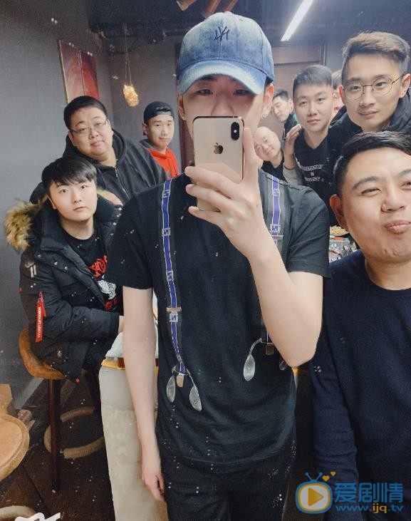 张云雷生活照 张云雷高清写真_张云雷高清剧照