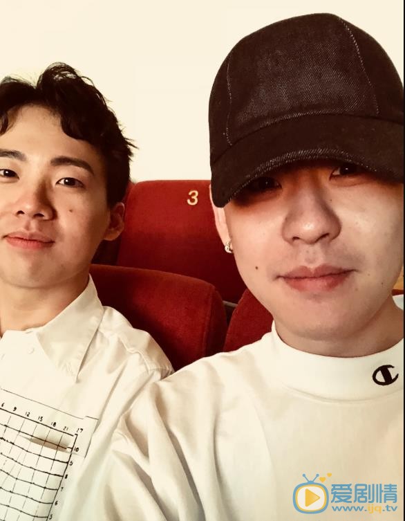 张云雷生活照 张云雷高清写真_张云雷高清剧照