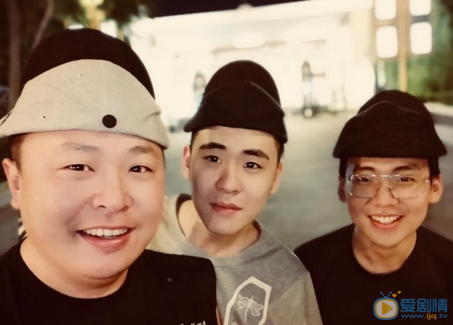 张云雷生活照 张云雷高清写真_张云雷高清剧照